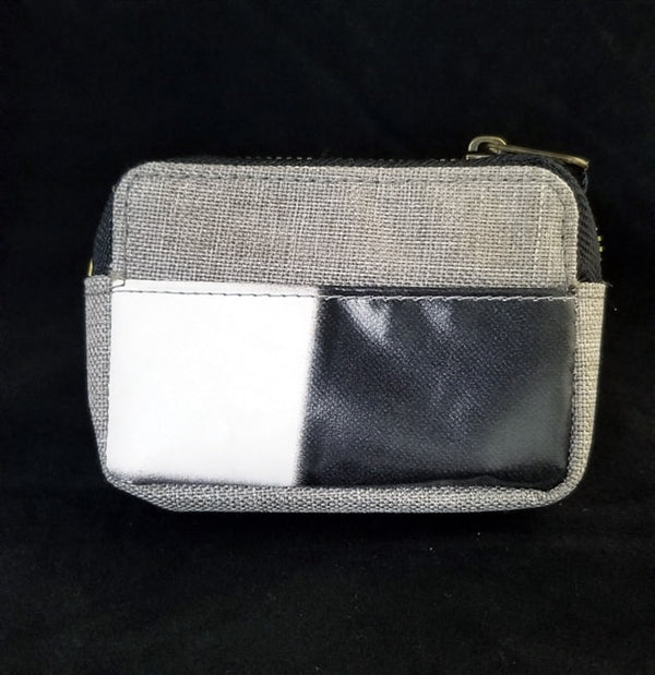 ONE-OF-A-KIND BILLBOARD CREDIT CARD/MONEY POUCH