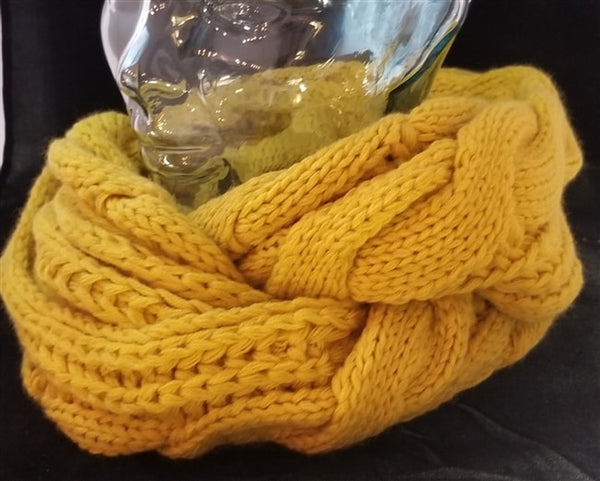 CHARTREUSE CABLE KNIT INFINITY SCARF
