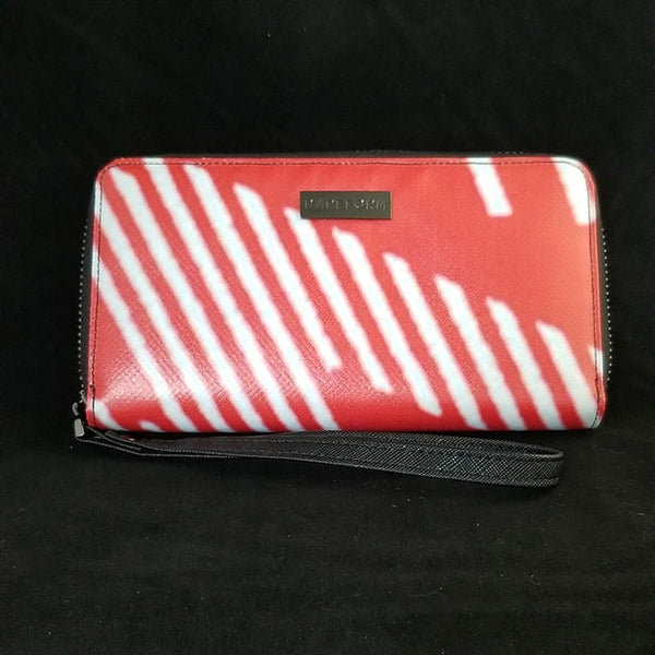 ONE-OF-A-KIND BILLBOARD WRISTLET